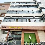 Hotel A One Pride ! Puri Fully-Air-Conditioned-Hotel Near-Sea-Beach-&-Temple With-Lift-And-Parking-Facility Restaurant-Availability