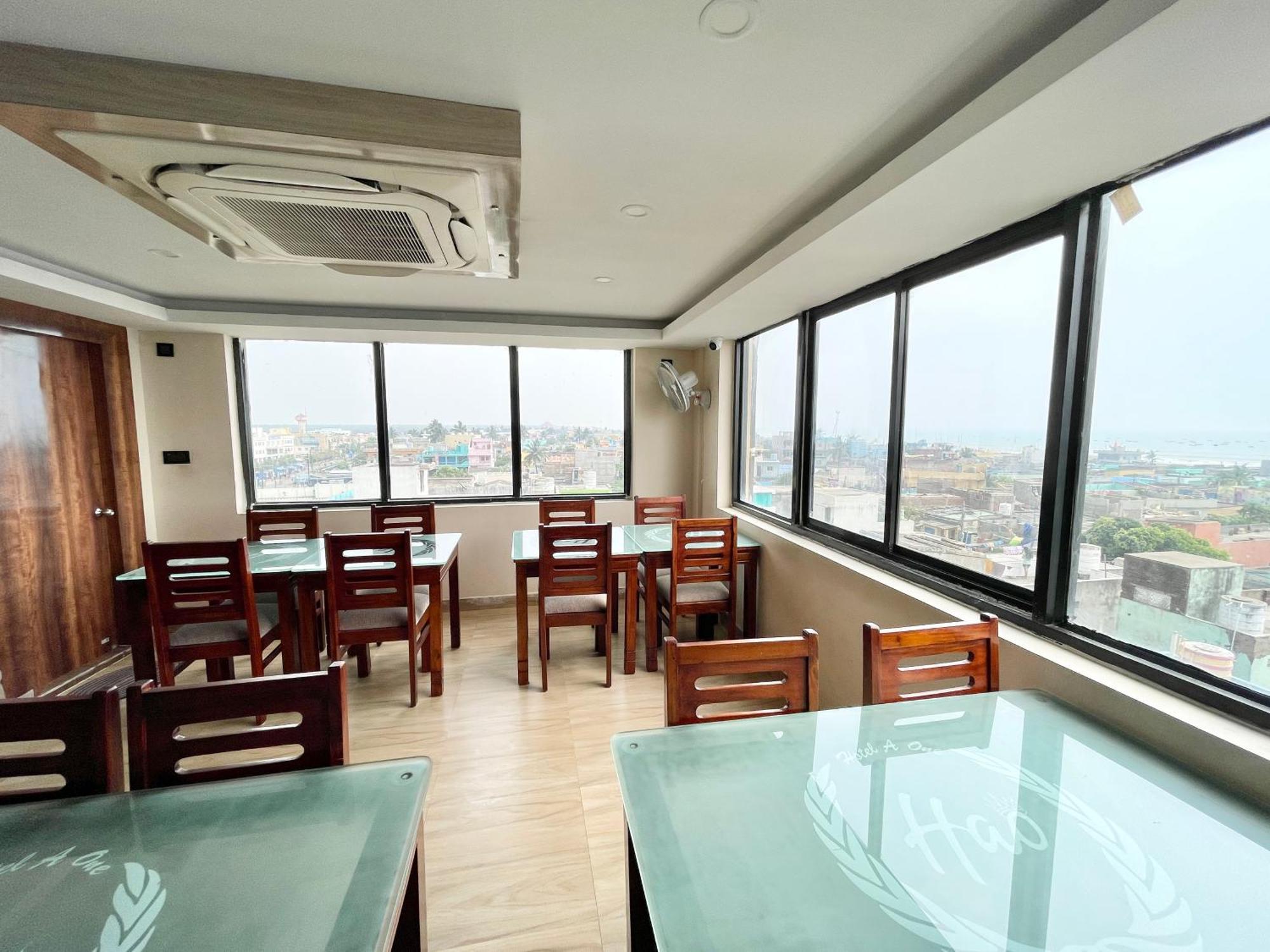 Hotel A One Pride ! Fully-air-conditioned-hotel Near-sea-beach-&-temple With-lift-and-parking-facility Restaurant-availability 4*