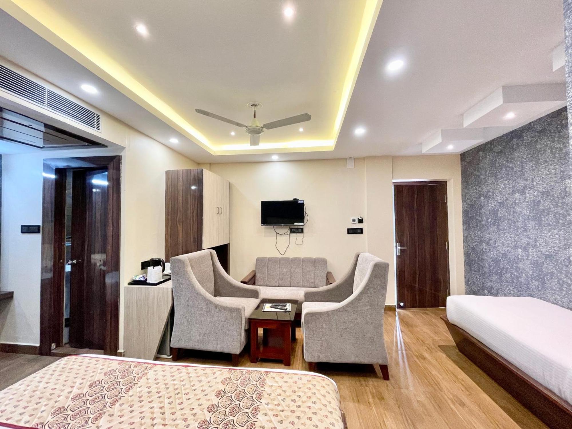 A One Pride ! Fully-air-conditioned-hotel Near-sea-beach-&-temple With-lift-and-parking-facility Restaurant-availability 4*