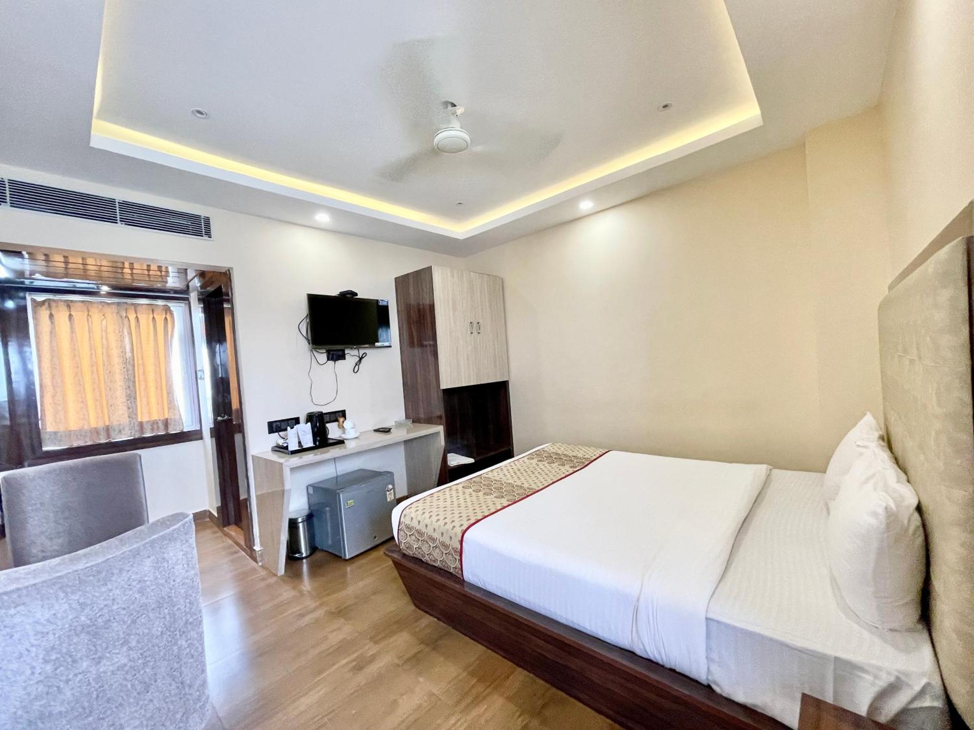 A One Pride ! Fully-air-conditioned-hotel Near-sea-beach-&-temple With-lift-and-parking-facility Restaurant-availability