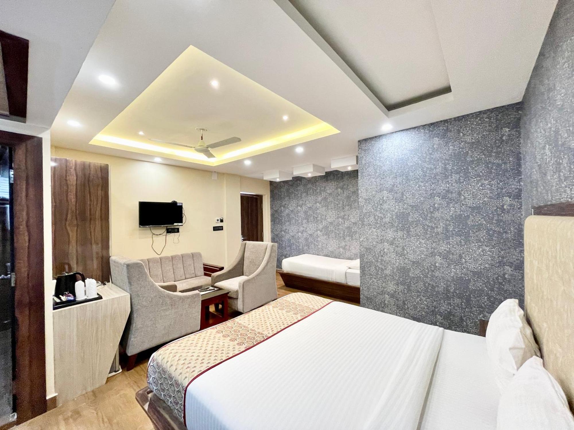 Hotel A One Pride ! Fully-air-conditioned-hotel Near-sea-beach-&-temple With-lift-and-parking-facility Restaurant-availability 4*
