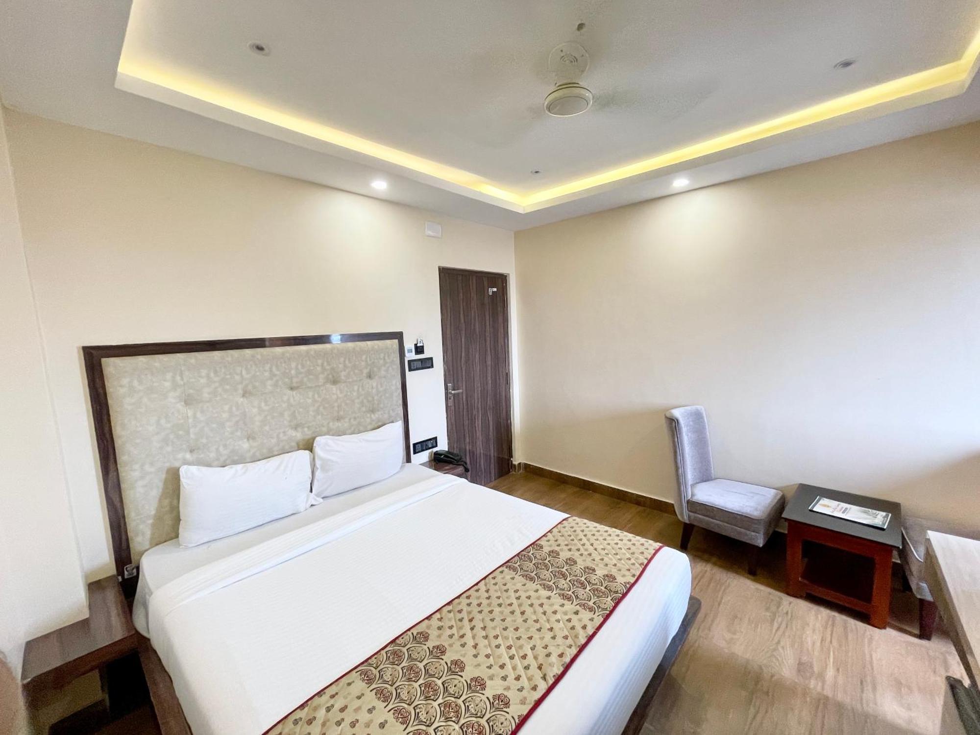 A One Pride ! Fully-air-conditioned-hotel Near-sea-beach-&-temple With-lift-and-parking-facility Restaurant-availability Hotel 4*