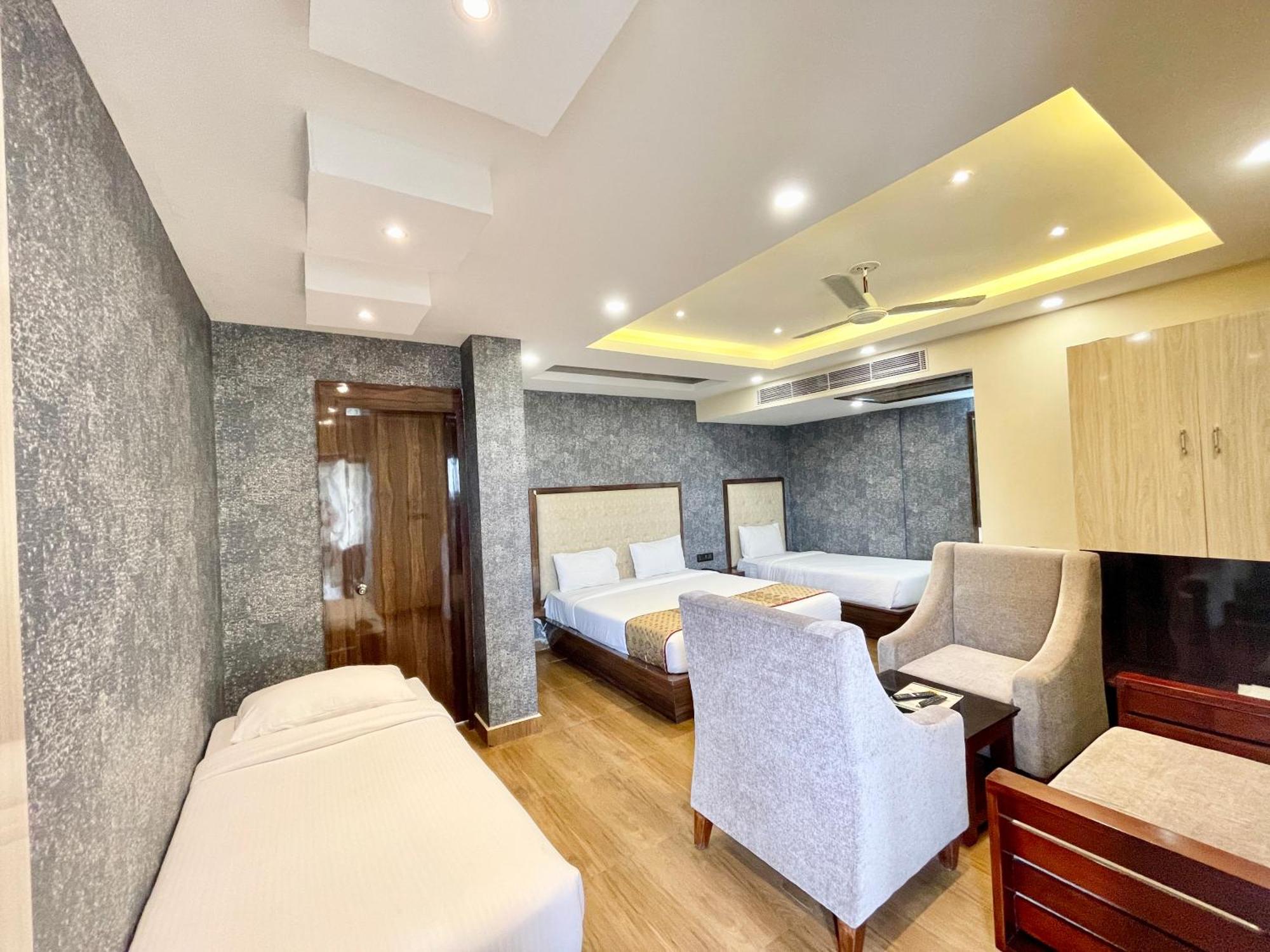 A One Pride ! Fully-air-conditioned-hotel Near-sea-beach-&-temple With-lift-and-parking-facility Restaurant-availability 4*