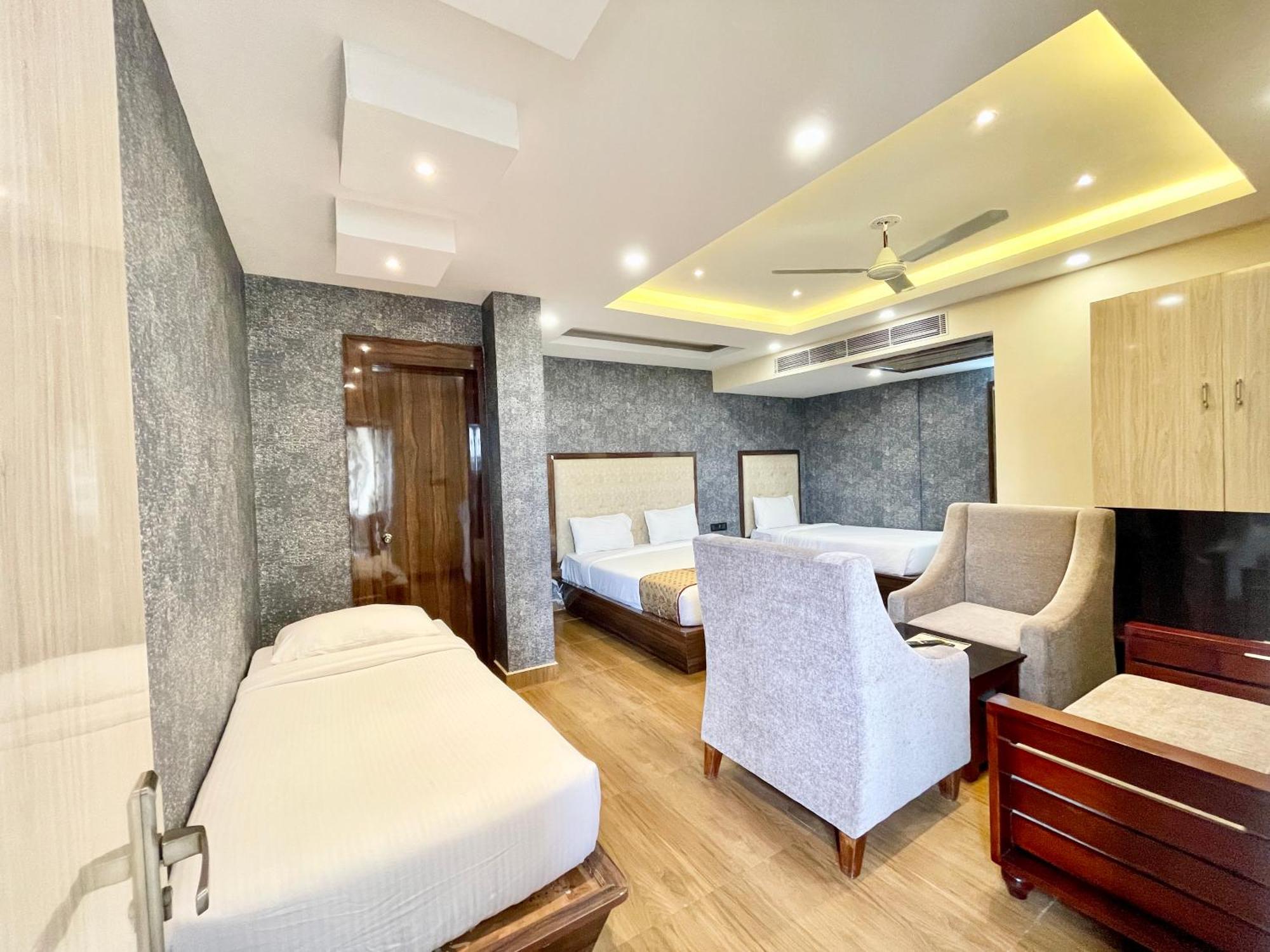 A One Pride ! Fully-air-conditioned-hotel Near-sea-beach-&-temple With-lift-and-parking-facility Restaurant-availability Hotel Puri
