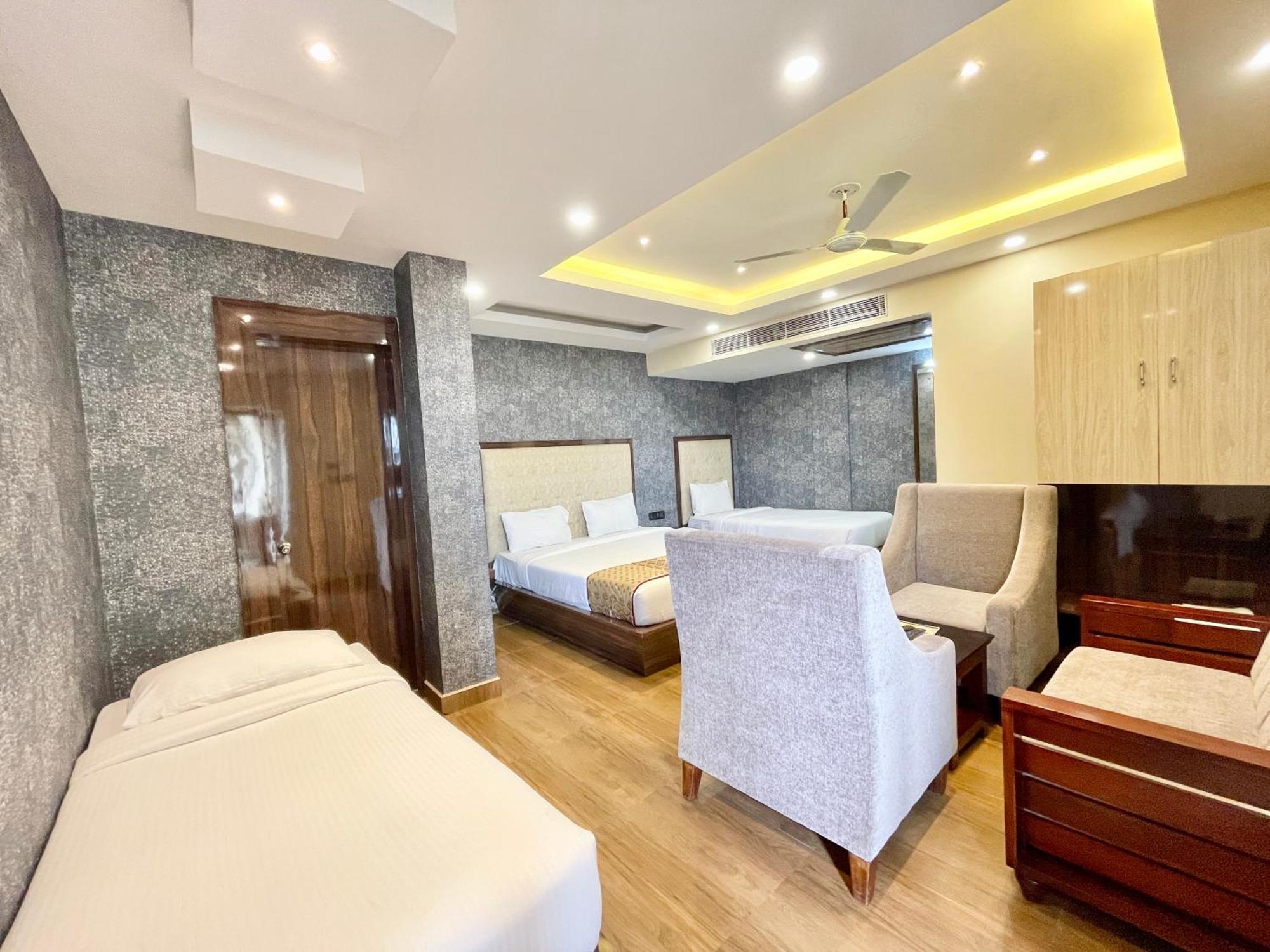 Hotel A One Pride ! Fully-air-conditioned-hotel Near-sea-beach-&-temple With-lift-and-parking-facility Restaurant-availability