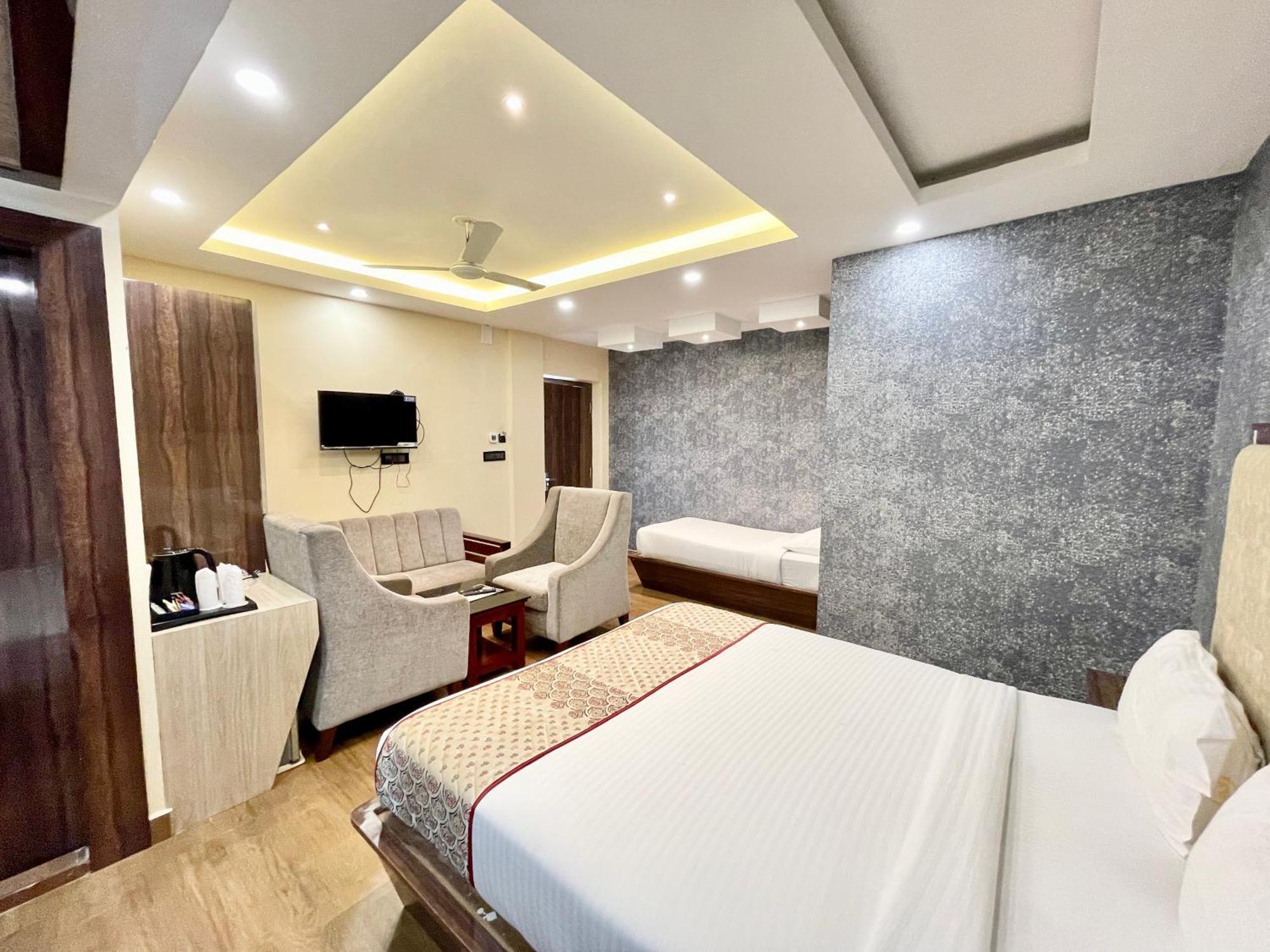 A One Pride ! Fully-air-conditioned-hotel Near-sea-beach-&-temple With-lift-and-parking-facility Restaurant-availability